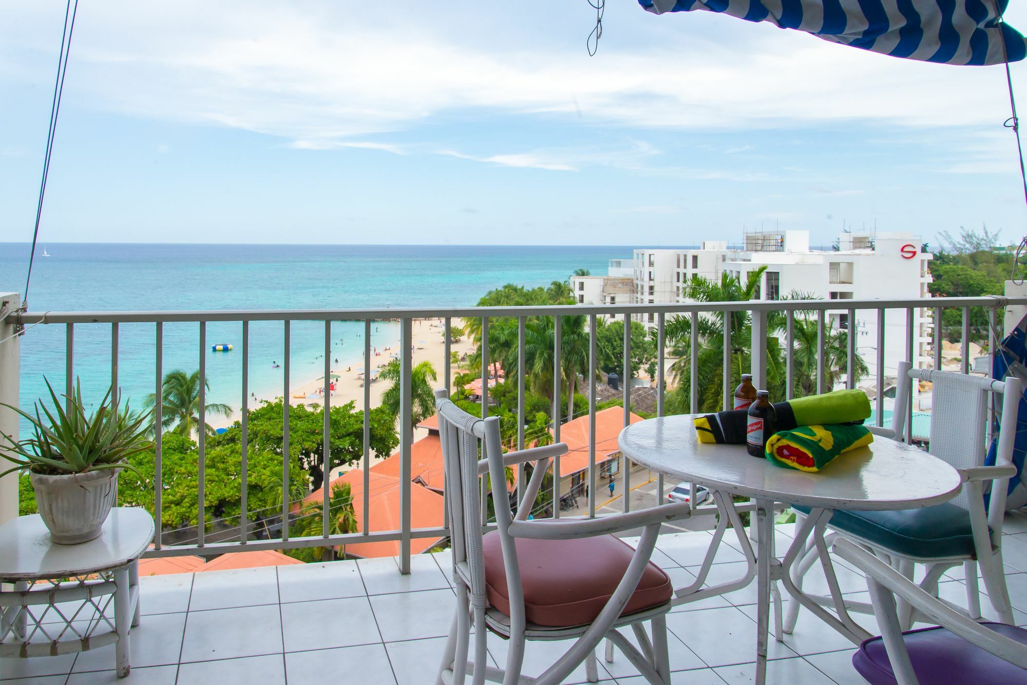 Montego Bay Club Apartments Kültér fotó