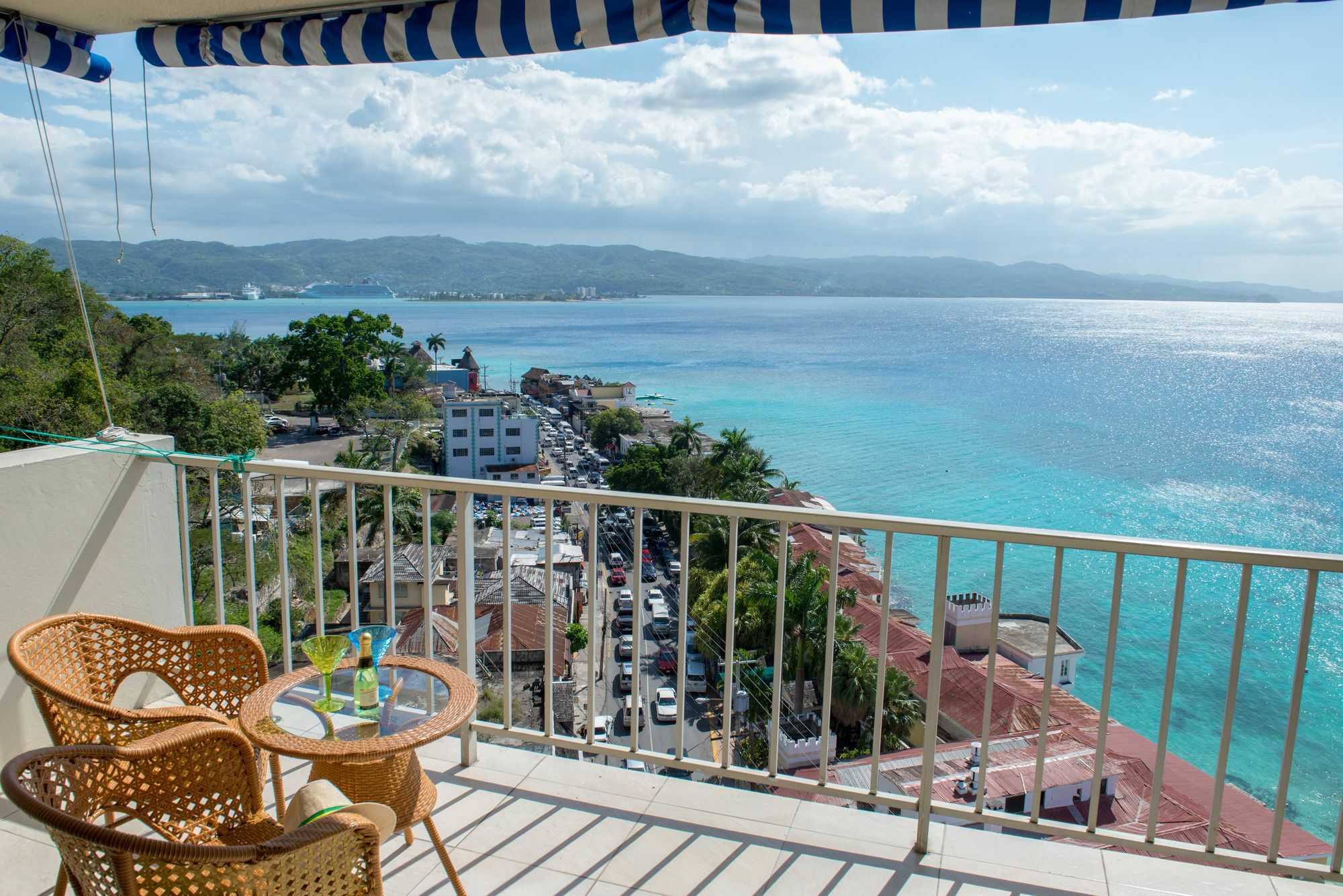 Montego Bay Club Apartments Kültér fotó