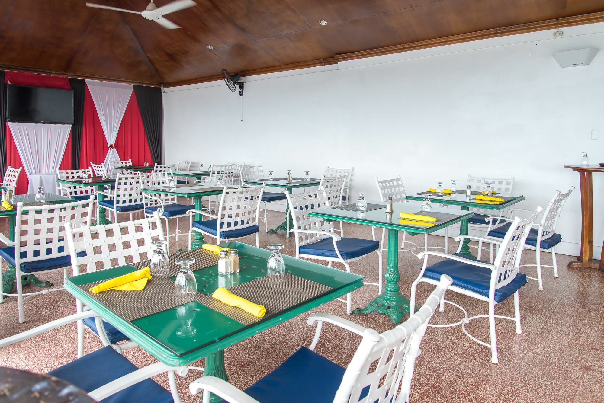 Montego Bay Club Apartments Kültér fotó